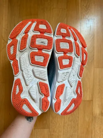 Used Hoka Bondi 7 Wide bike — image 7 of 18