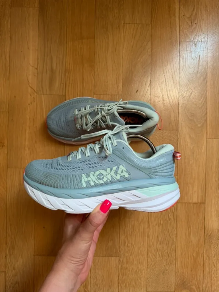Used Hoka Bondi 7 Wide bike — image 10 of 18
