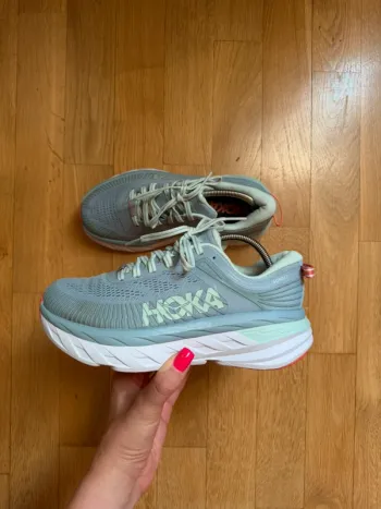 Used Hoka Bondi 7 Wide Running Shoes