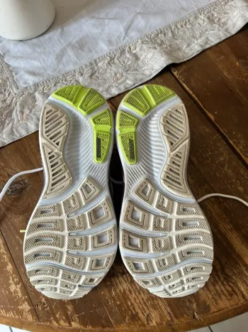 Used Brooks Ghost 19 bike — image 5 of 7