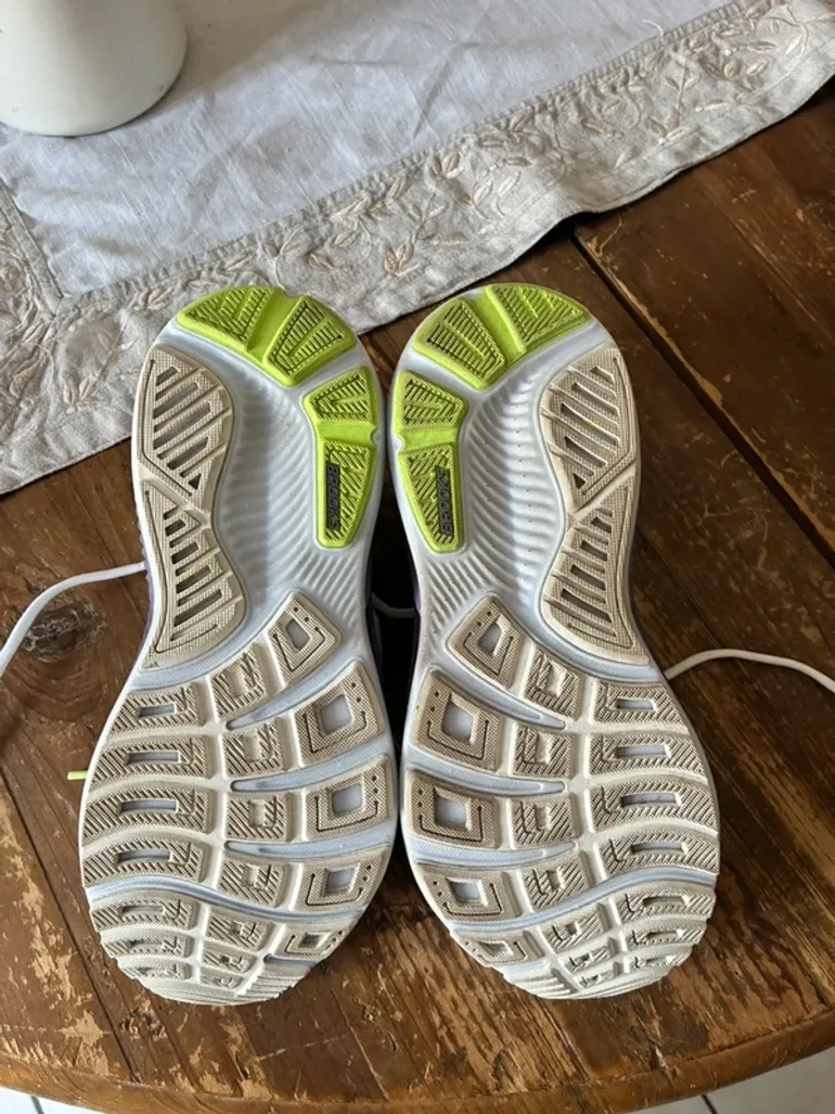 Used Brooks Ghost 19 bike — image 5 of 7