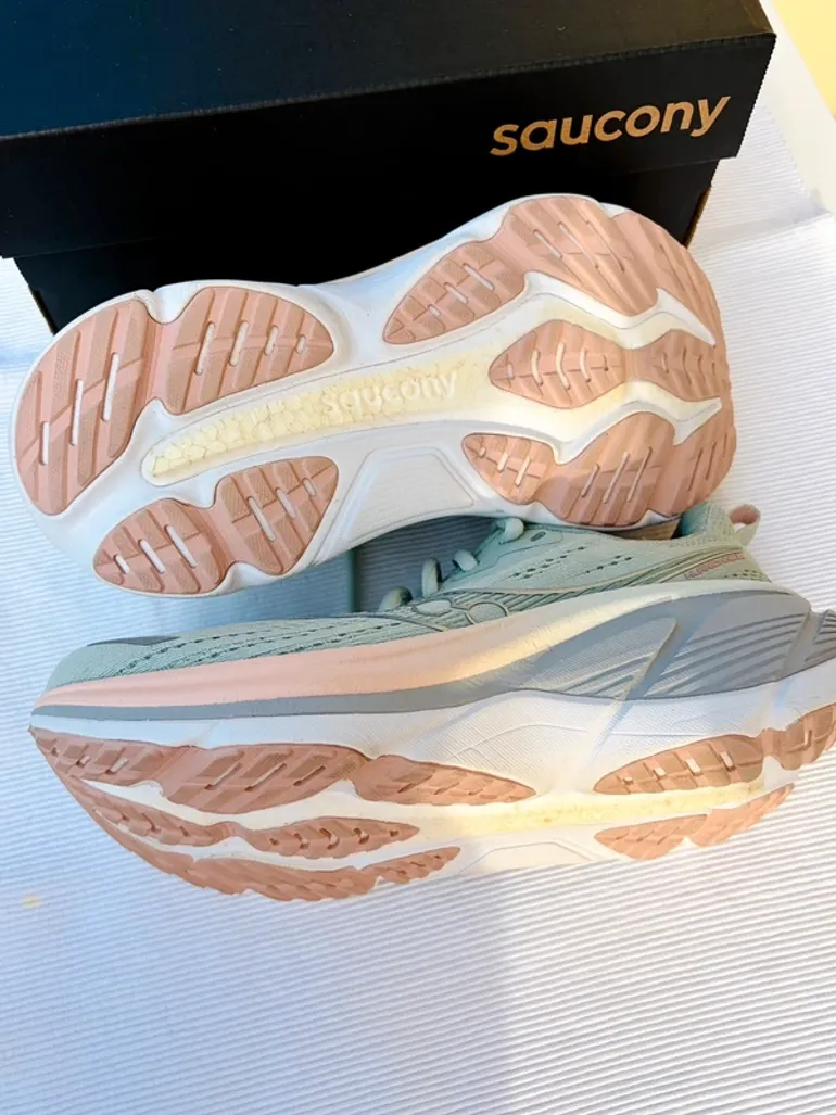 Used Saucony Hurricane 25 bike — image 5 of 8