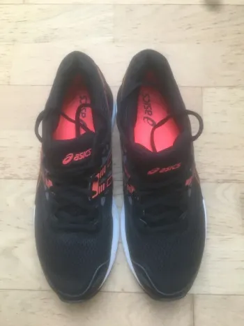 Asics Basket course bike d'occasion — image 2 sur 4
