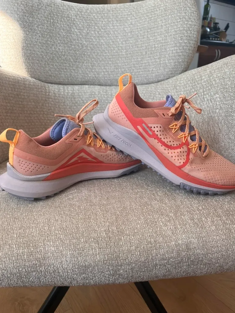 Used Nike Trail Running Shoes bike — image 5 of 7