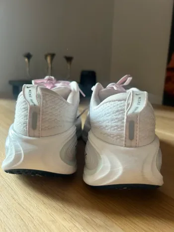 Tweedehands Nike Vomero Plus bike — afbeelding 3 van 4