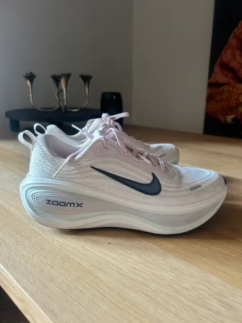 Tweedehands Nike Vomero Plus Running Shoes