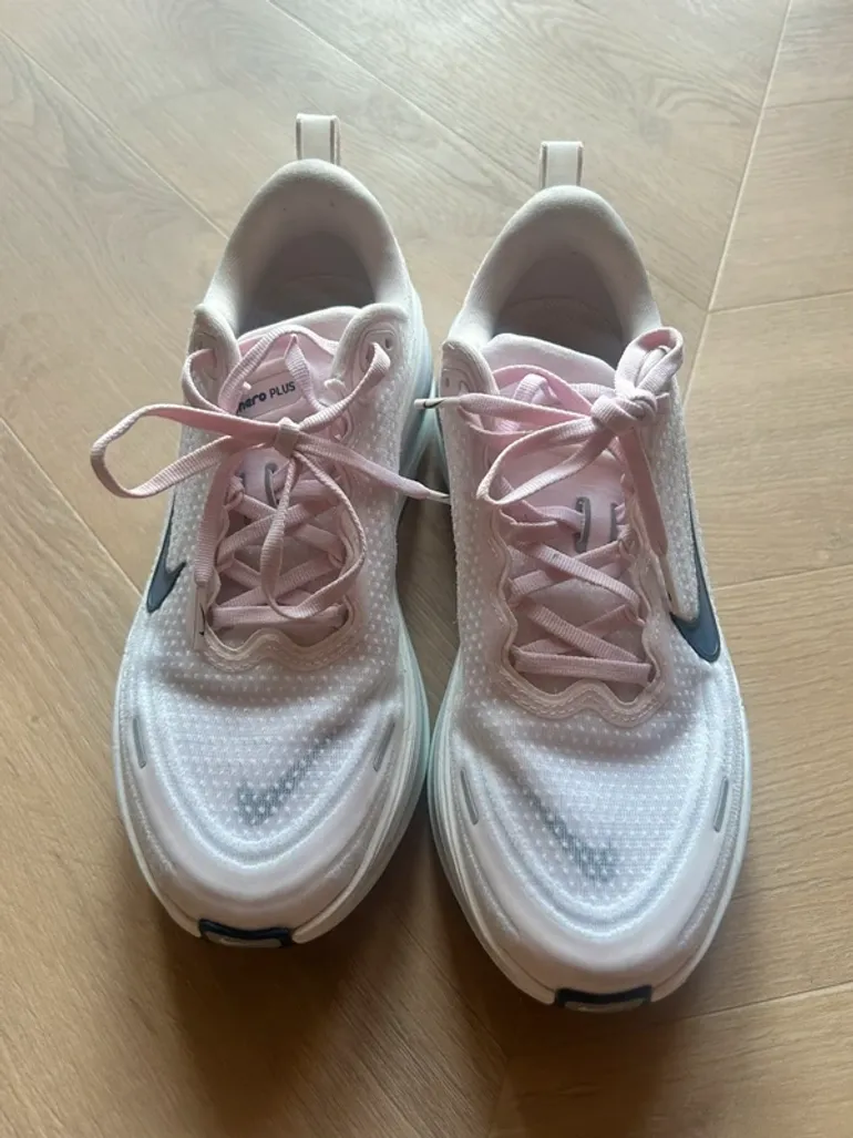 Tweedehands Nike Vomero Plus bike — afbeelding 2 van 4