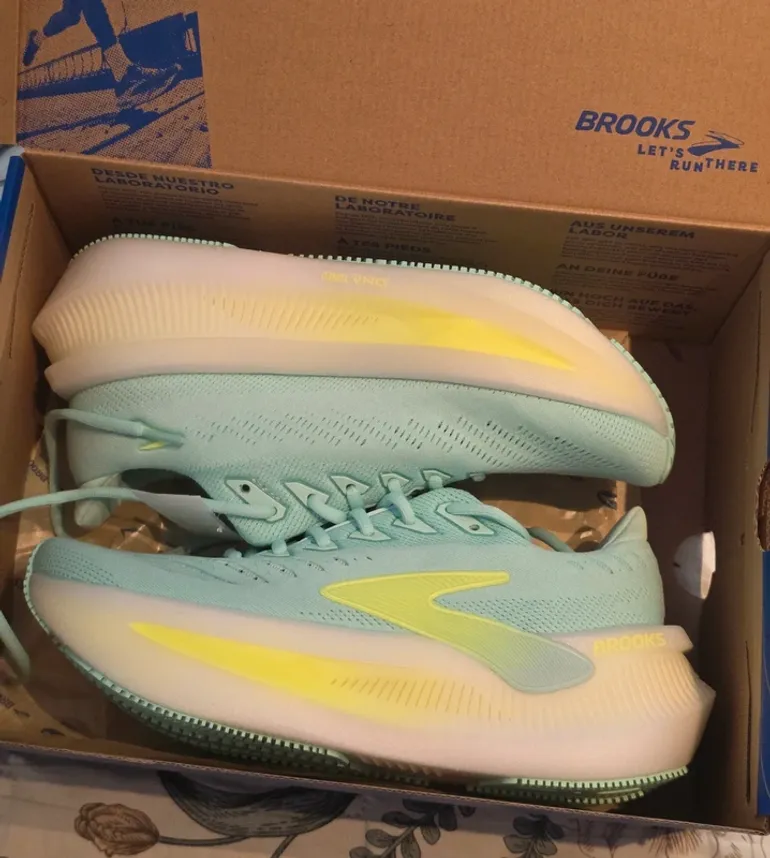 Used Brooks sneakers bike — image 13 of 14