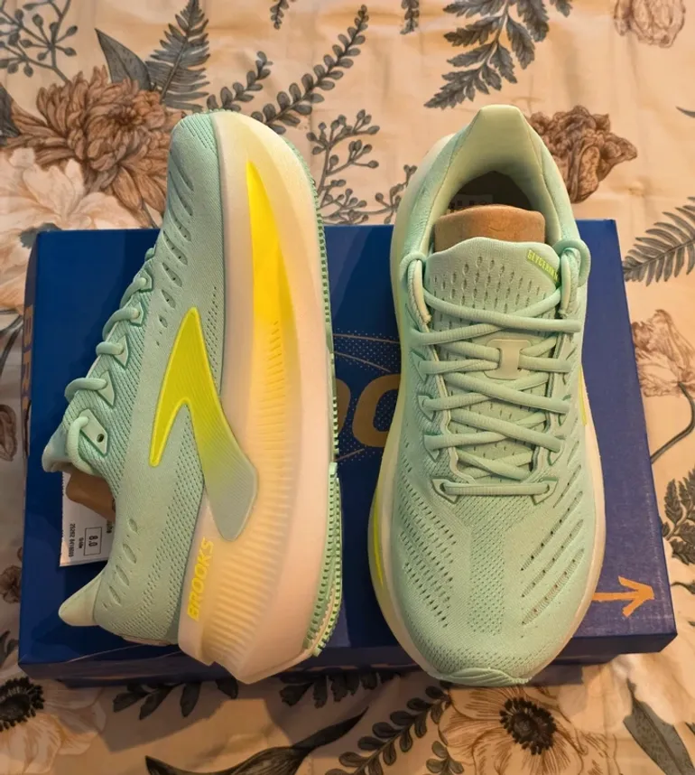 Used Brooks sneakers bike — image 2 of 14