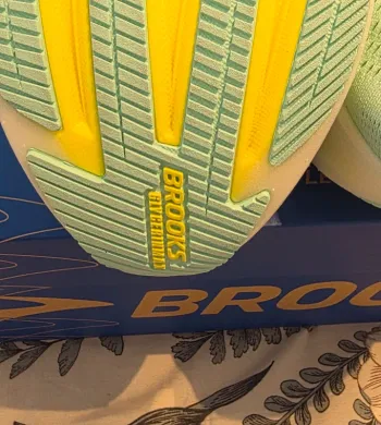 Used Brooks sneakers bike — image 6 of 14