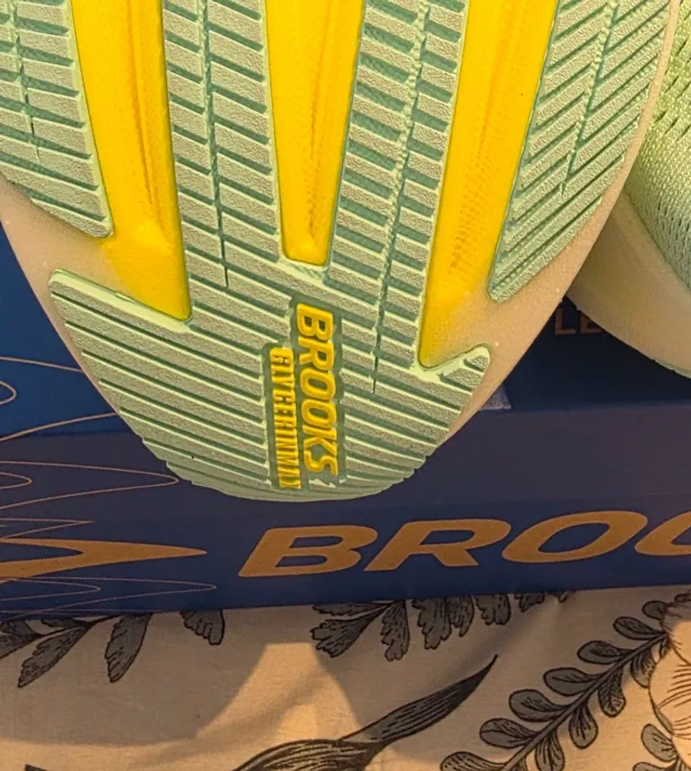 Used Brooks sneakers bike — image 6 of 14