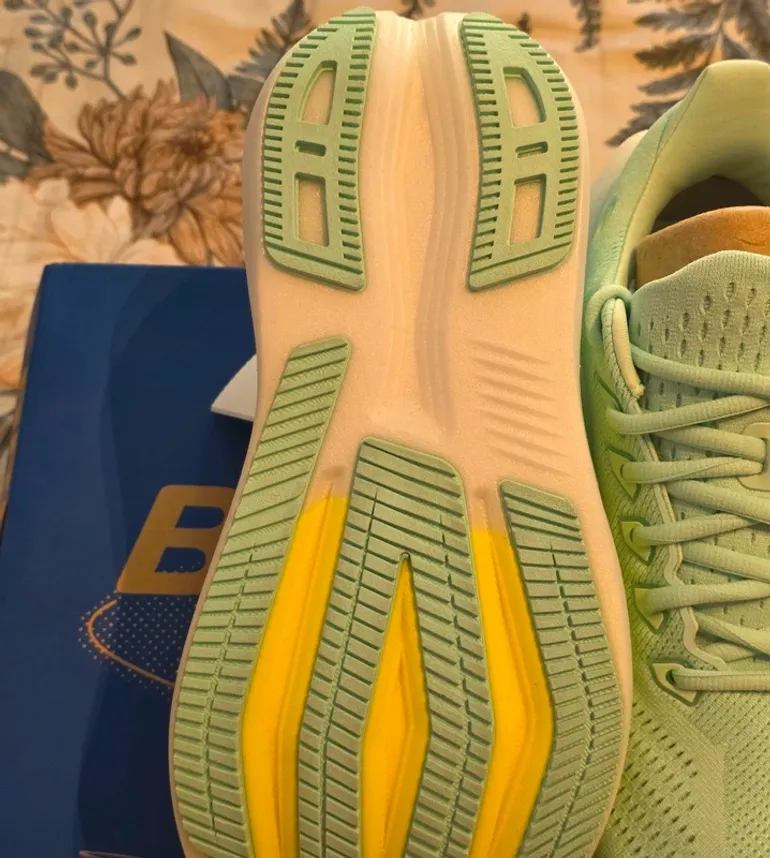 Used Brooks sneakers bike — image 7 of 14