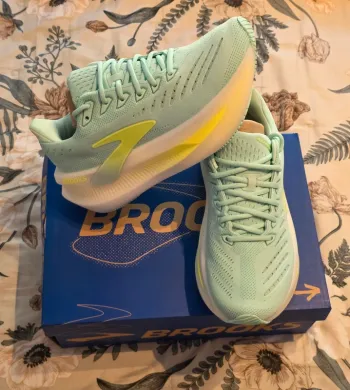Brooks sneakers Running Shoes usato