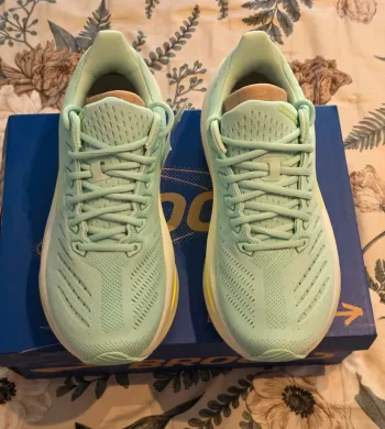 Used Brooks sneakers bike — image 4 of 14