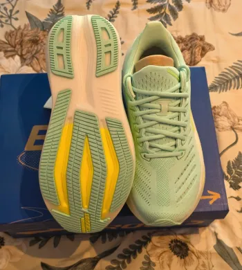 Used Brooks sneakers bike — image 5 of 14