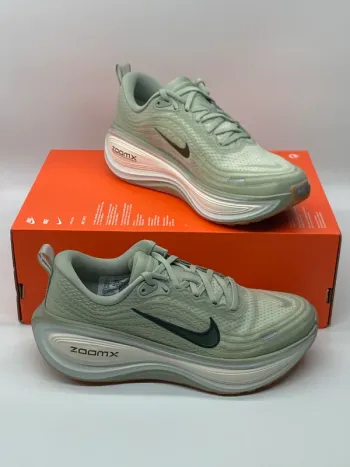 Used Nike Vomero Plus bike — image 3 of 15