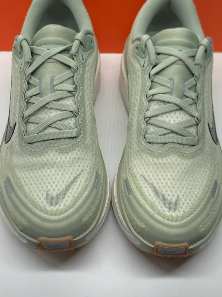 Used Nike Vomero Plus bike — image 15 of 15
