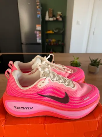 Gebrauchtes Rose Vomero Running Shoes