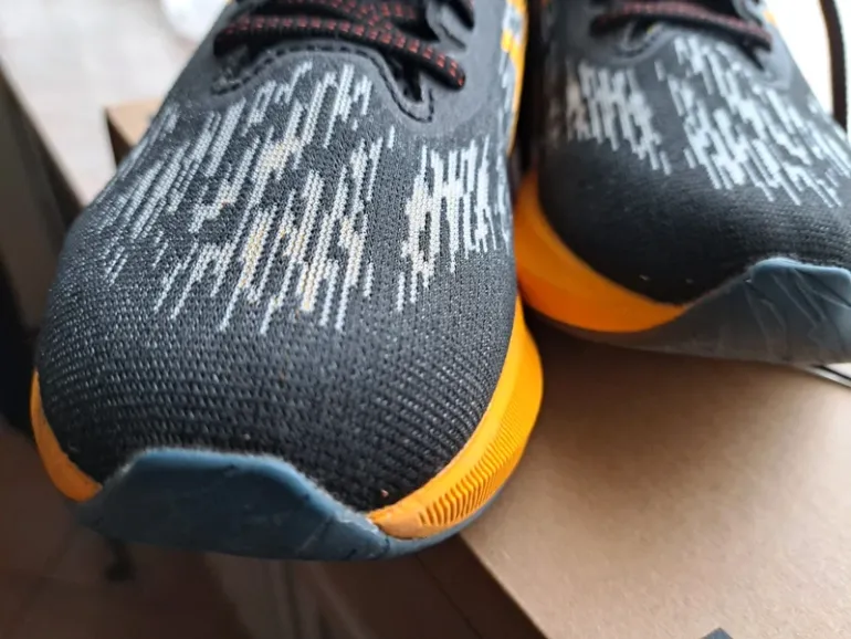 Used Asics Novablast 3 bike — image 4 of 4