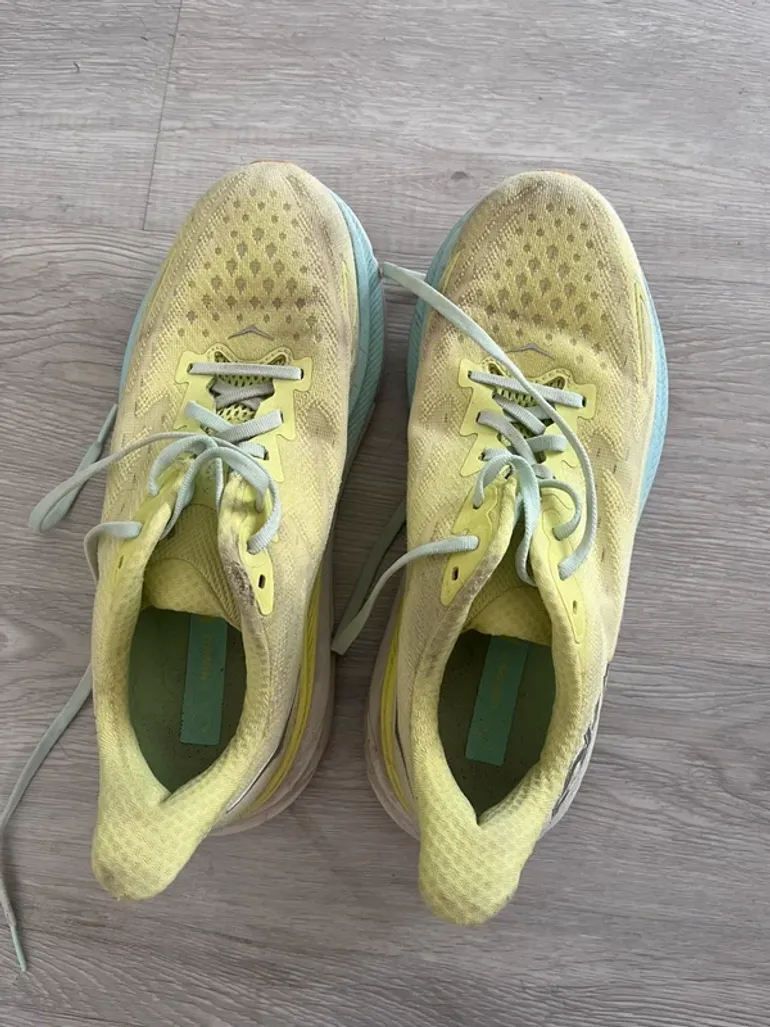 Used Hoka Running Shoes bike — image 3 of 5