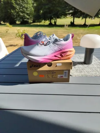 Asics Novablast 5 Running Shoes d'occasion