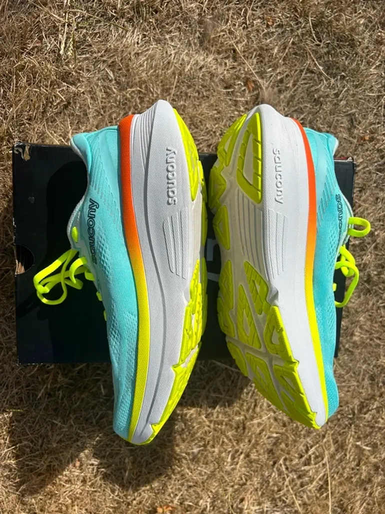 Tweedehands Saucony Guide 19 2026 bike — afbeelding 4 van 8