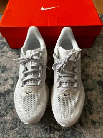 Tweedehands Pegasus Premium Running Shoes