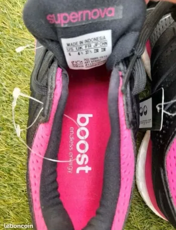 Used Continental Supernova Glide Running Shoes