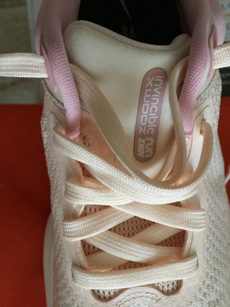 Used Nike ZoomX Invincible Run FK bike — image 8 of 8