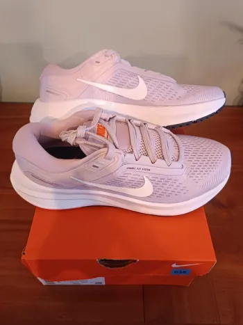 Nike Air Max Structure 24 Running Shoes de segunda mano