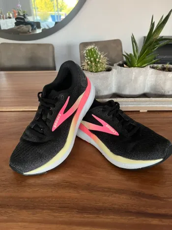 Used Brooks Ghost 16 Running Shoes