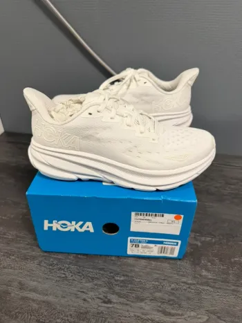 Used Hoka Clifton 9 bike — image 4 of 9
