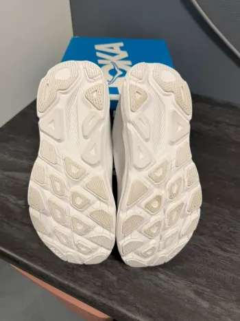 Used Hoka Clifton 9 bike — image 6 of 9