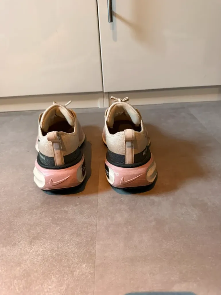 Nike Zoom X Invincible Run 3 bike d'occasion — image 2 sur 6
