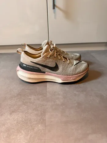 Used Nike Zoom X Invincible Run 3 Running Shoes