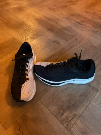 Saucony Endorphin Speed 2 Running Shoes de segunda mano