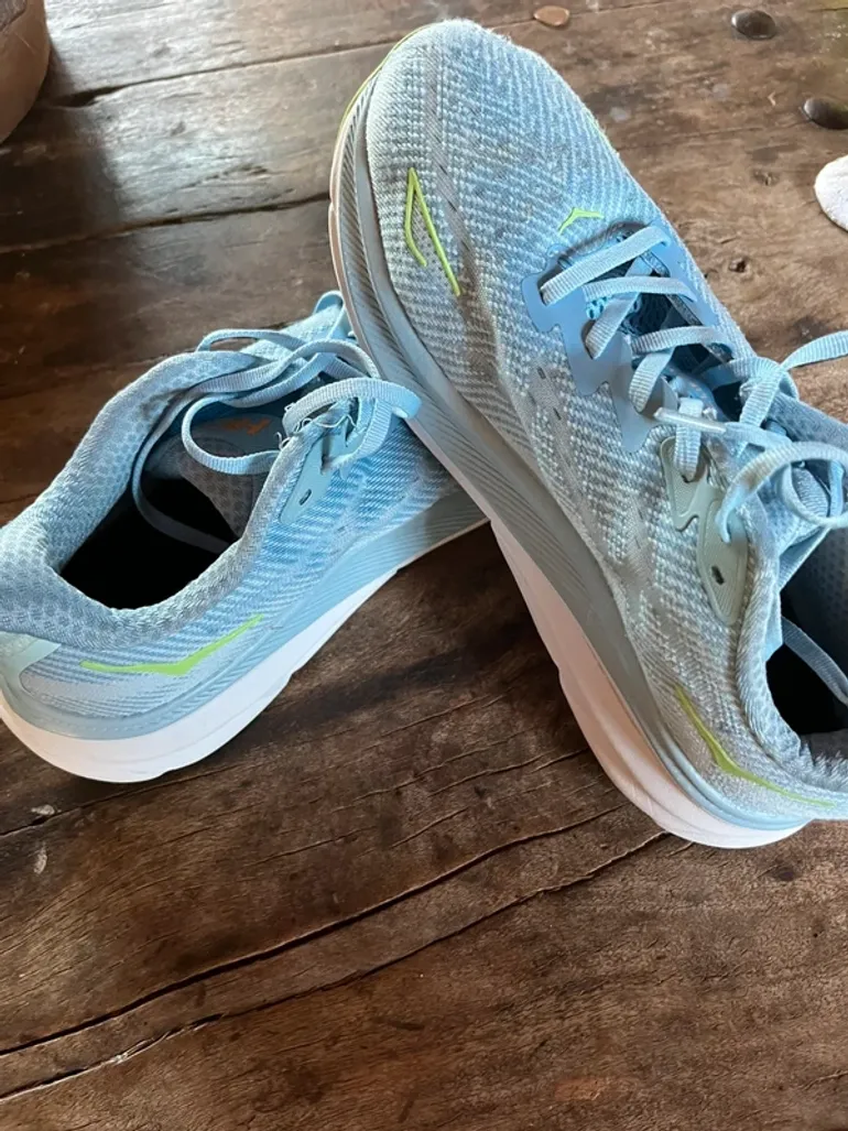Hoka Running Shoes bike usato — immagine 2 di 5