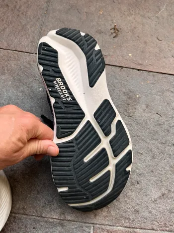 Used Brooks Glycerin 23 GTS bike — image 6 of 7