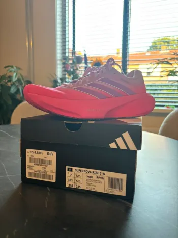 Used Supernova Rise 3 Running Shoes