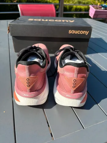 Used Saucony Endorphin Azura bike — image 6 of 9