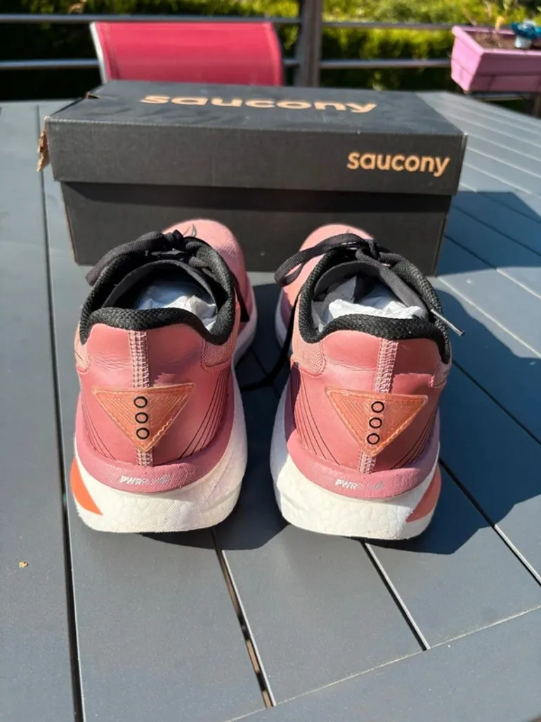 Used Saucony Endorphin Azura bike — image 6 of 9
