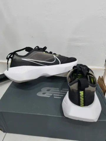 Used Nike Sneakers bike — image 3 of 5