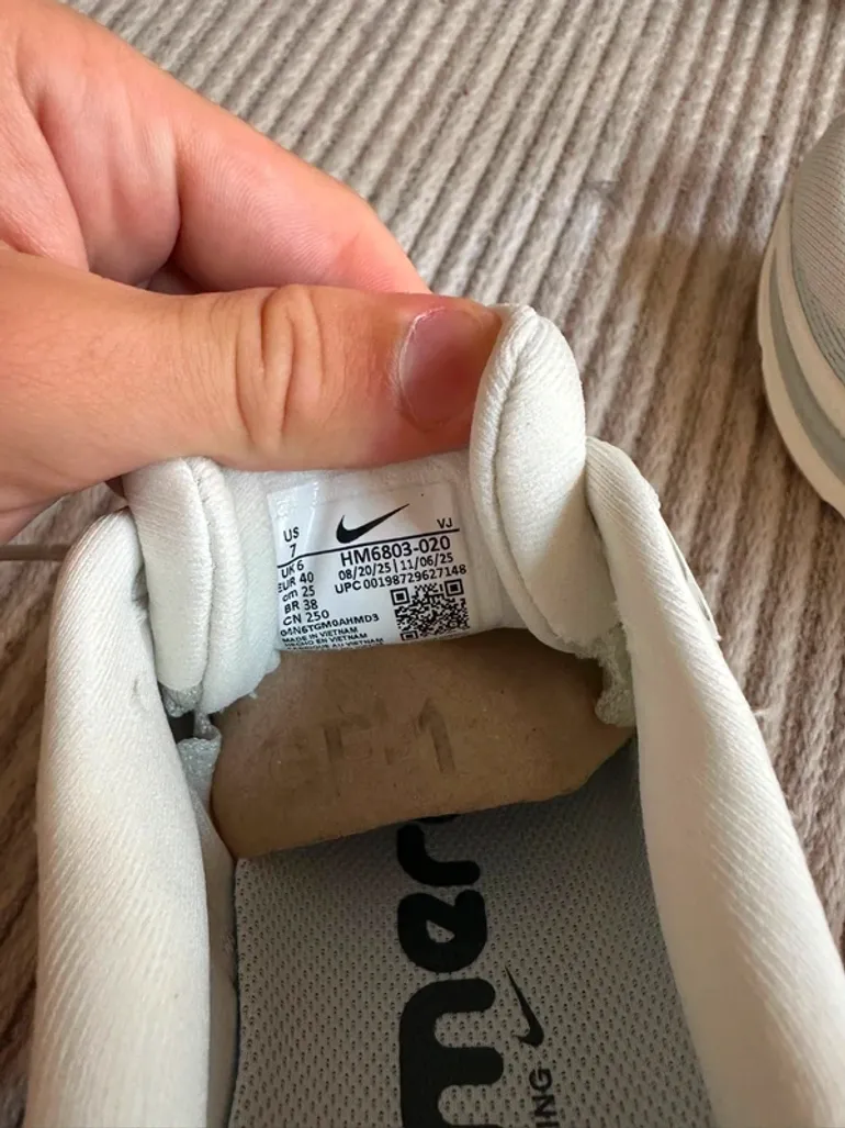 Tweedehands Nike Vomero 18 bike — afbeelding 6 van 6