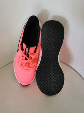 Použité Ideal Revolution Running Shoes