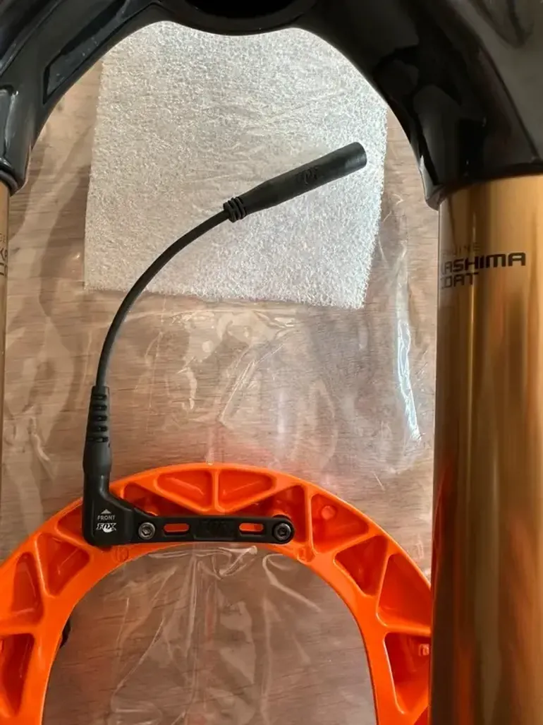 Brugt Fox Factory Live Valve Fork bike — billede 6 af 6