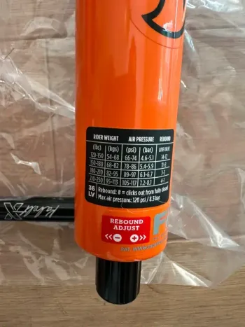 Brugt Fox Factory Live Valve Fork bike — billede 4 af 6