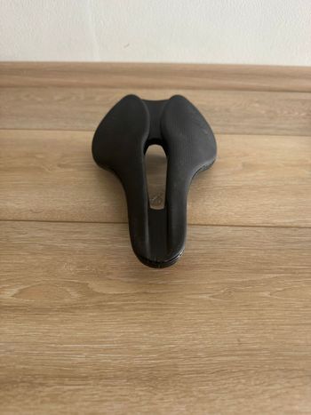 Used Selle Italia X Superflow Saddle Saddles & Seatposts