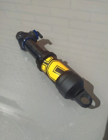 Brugt Öhlins TX2C Air 2024 Rear Suspension
