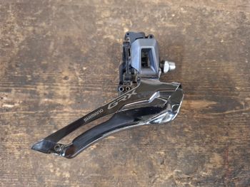 Tweedehands Shimano GRX FD-RX820 2026 Drivetrain & Pedals