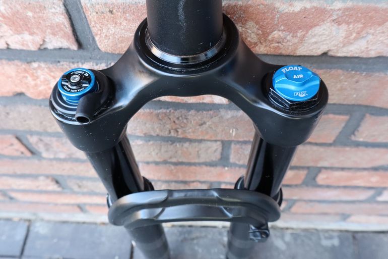 Brugt Fox Float Performance Elite Stepcast 32 Fit4 2020 bike — billede 5 af 7